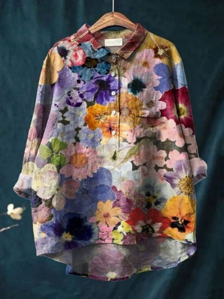 Floral pocket blouse designed for casual warm weather outfits.