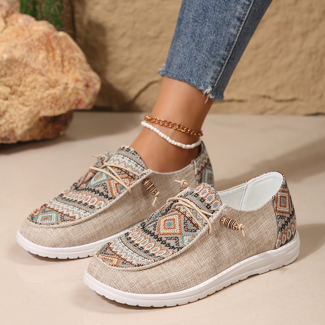 Close-up slip-on shoes with geometric embroidered upper