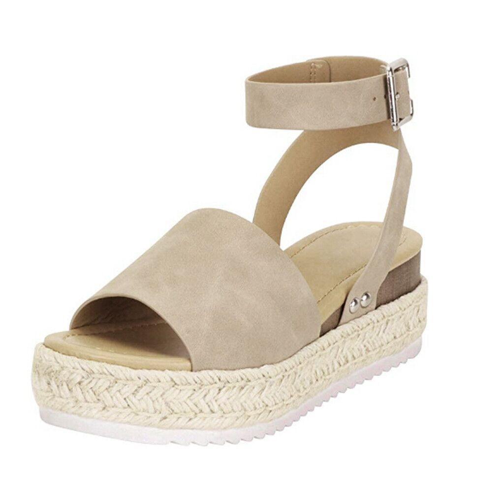 Front foot capturing sandal shape and open design