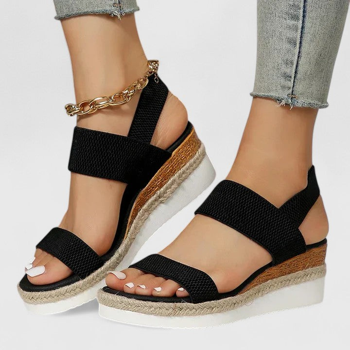 Soft sole fashion sandals