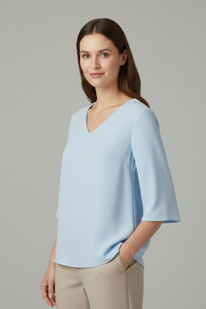 Leonora | Trendy V-Neck Blouse with Three-Quarter Sleeves