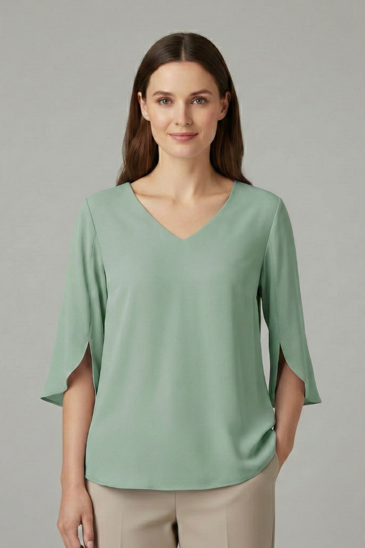 Leonora | Trendy V-Neck Blouse with Three-Quarter Sleeves