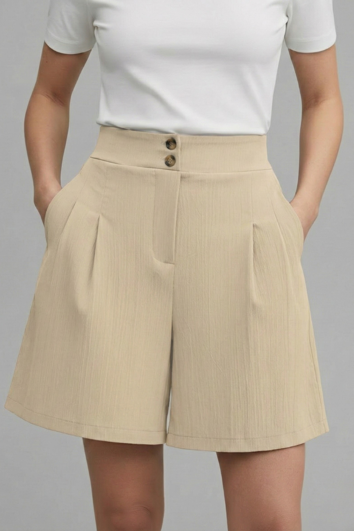 Woman front pose in structured shorts with pockets