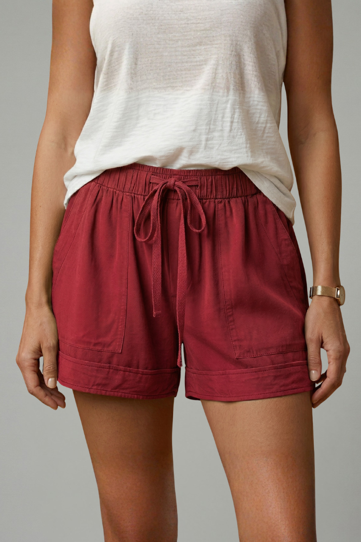 Woman front profile relaxed fit shorts
