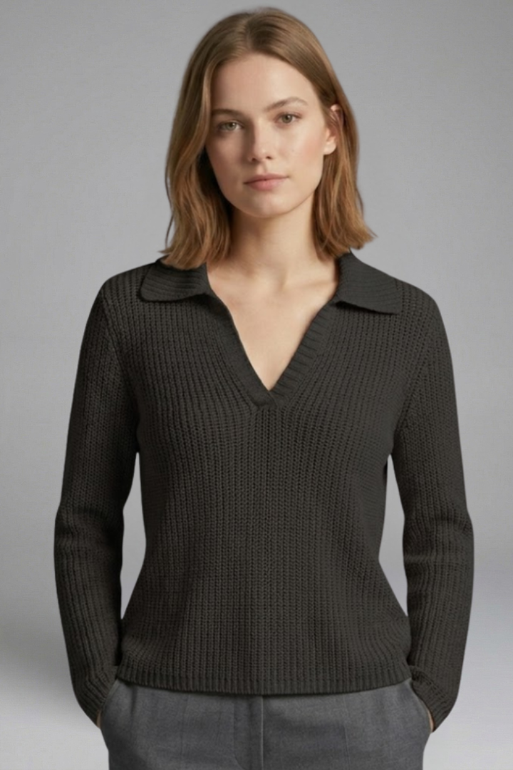 Plain knit fashion top with polished finish