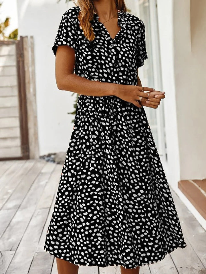 Midi length green dress with effortless everyday style