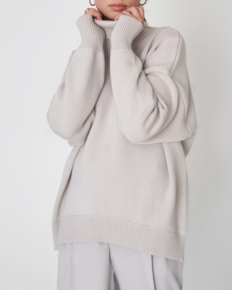 Aeliara | Women's Cozy Oversized Turtleneck Sweater — Light Gray