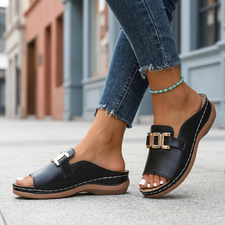 Slip-on platform heel black sandals