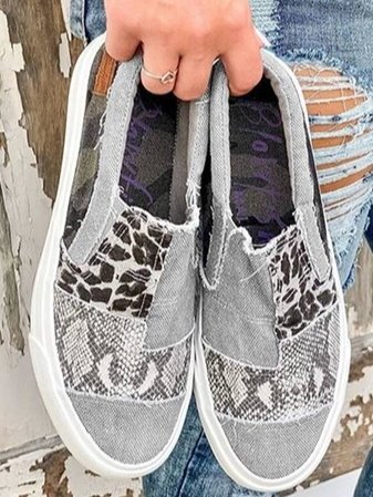 Everyday comfort loafers with leopard print center panels