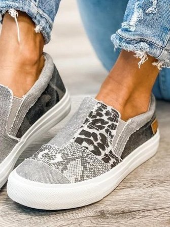 Stylish comfort shoes with layered print animal design