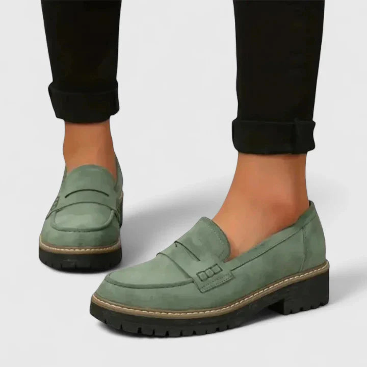 Fashion shoes with thick platform bottom style