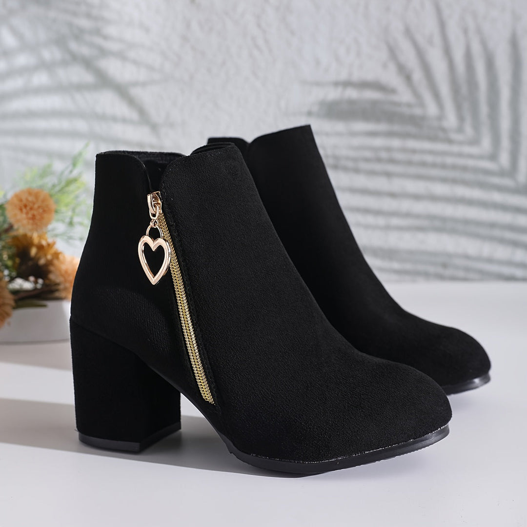 Liorvia | Women's Warm Ankle Boots – Cozy Elegance for Cooler Days — Black