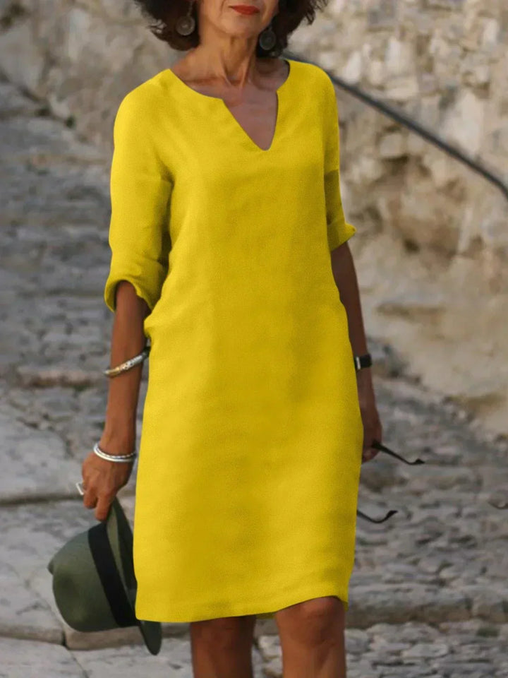 Chic yellow dress with effortless everyday styling