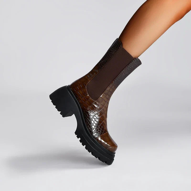 Verenaienne | Women's Pull-On Ankle Boot With Lug Sole — Brown