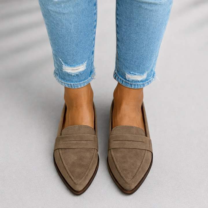 Pointed elegant loafer